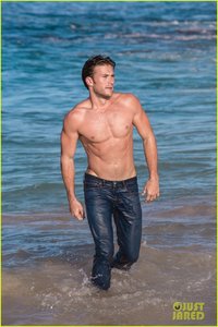 scott-eastwoods-latest-shirtless-pics-for-davidoff-04.jpg