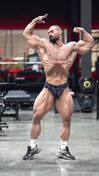 ali noroozi06.jpg