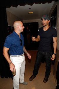 Enrique+Iglesias+Pitbull+2012+iHeartRadio+9N2MxjqHButl.jpg